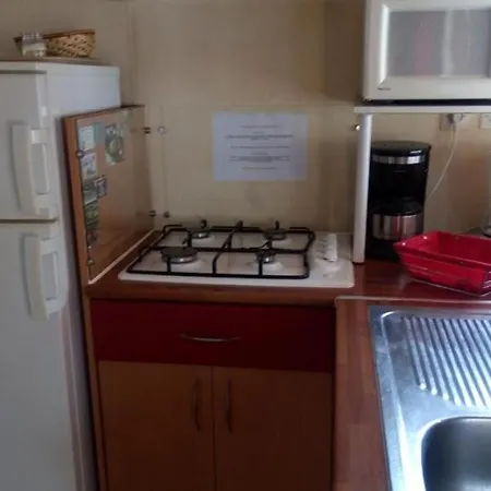 Mobilhome 4/5 P /gorges Du Verdon / Equipe / / Confort / Refait A Neuf / De Ste Croix A Proximite